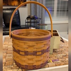 Longaberger May 1996 Series Sweet Pea Basket with plastic liner